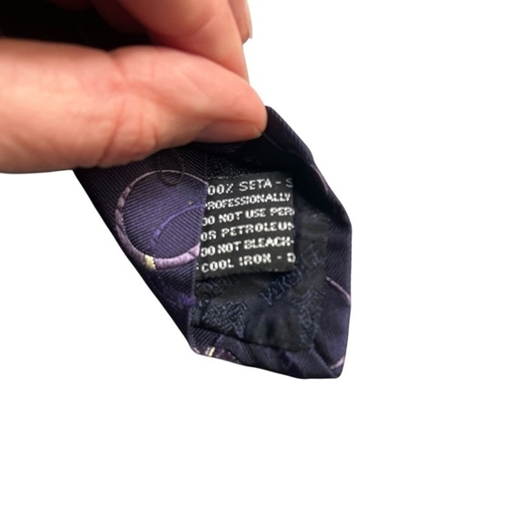 GIANNI VERSACE 90s Vintage Metallic Silk Medusa Pattern Tie Made in Italy - Picture 6 of 7